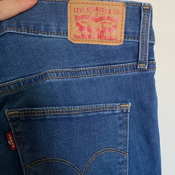 Levi’s Shaping Skinny Jeans - Picture 4 of 5
